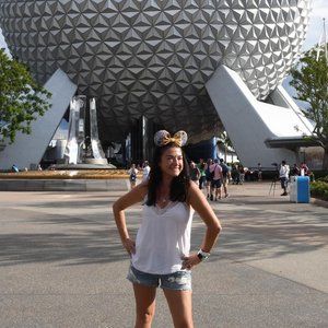 Meet your Posher, Laura